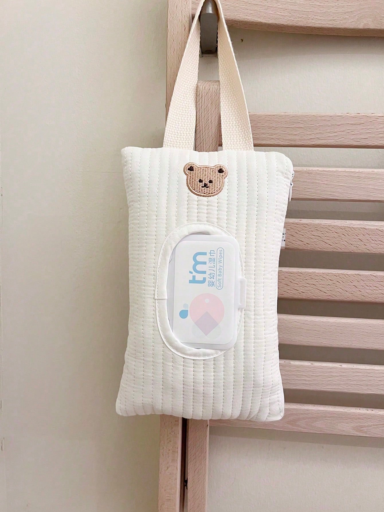 SHEIN 1pc Cartoon Bear Pattern Tissue Storage Bag For Car, Portable Handheld And Pull-Out Style Wet Wipes Organizer