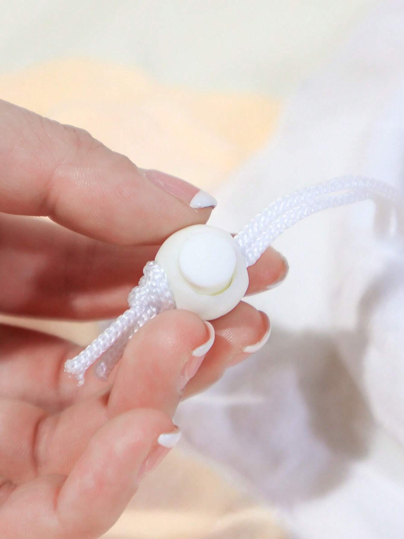  | SHEIN 1pc Cute Animal Shaped Cat Head Out Single Shoulder Bag For Pets Within 5kg | Bag | Shein | OneHub