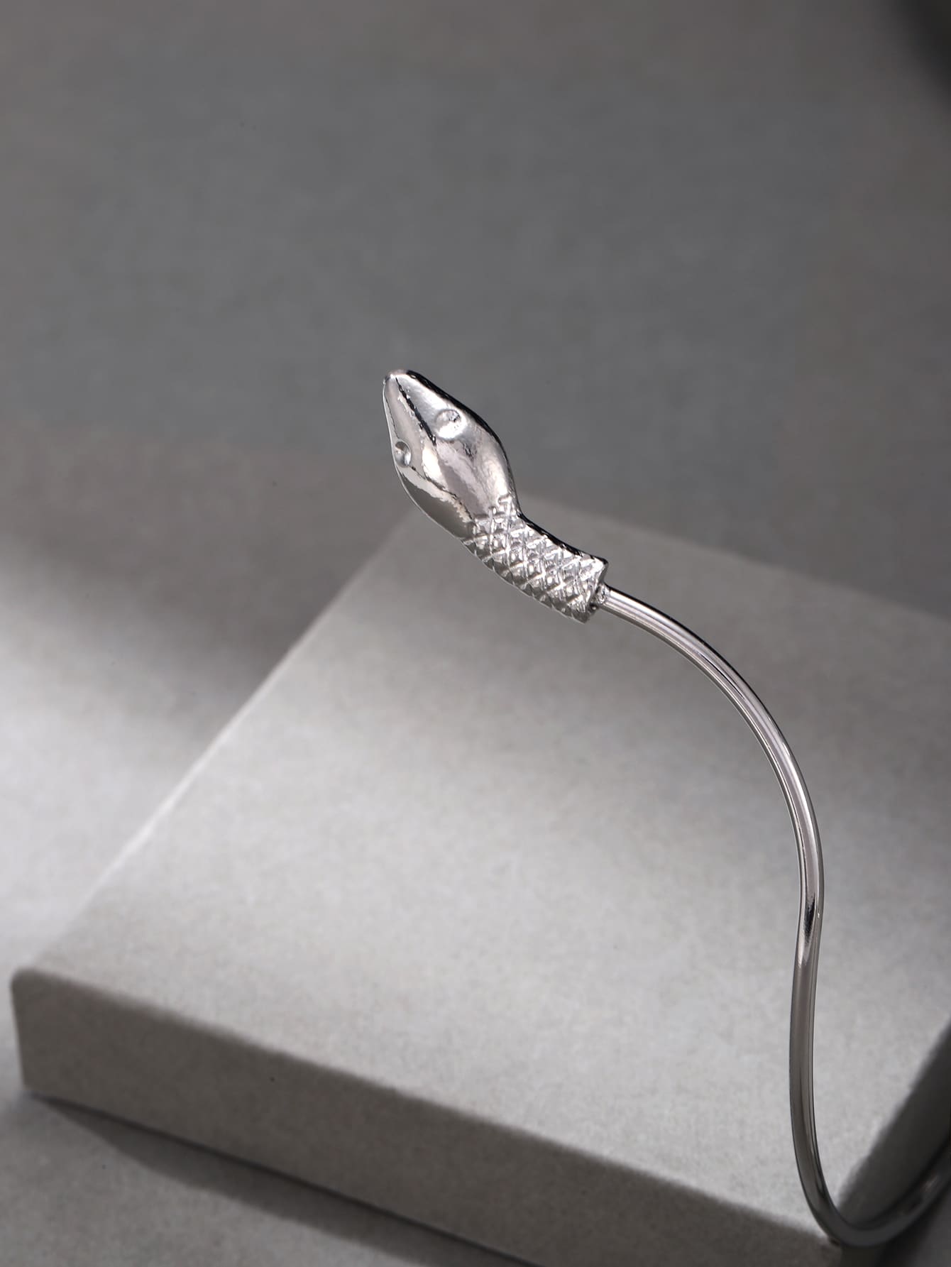 SHEIN 1pc Elegant Adjustable Silver Metal Snake Bangle Bracelet, Gift For Women (Reference Size, Purchase As Needed)