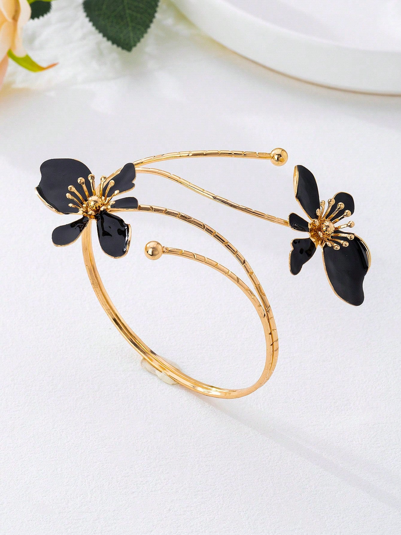  | SHEIN 1pc Iron Alloy Black Enamel Flower Cuff Bracelet, Minimalist Elegant Fashion Accessory Suitable For Mother's Day, Party, And Daily Wear | Bangle | Shein | OneHub