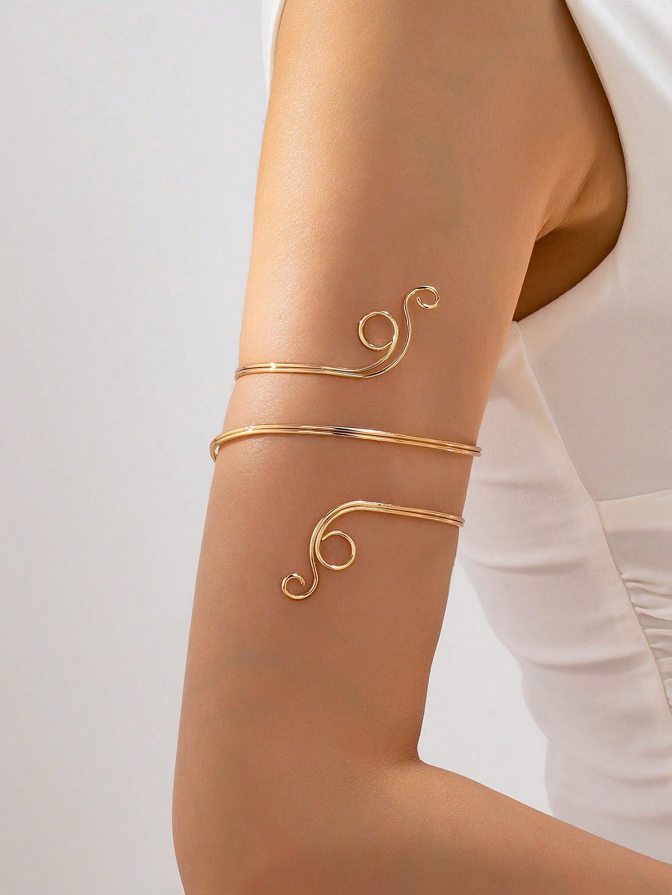 SHEIN 1pc Personalized Minimalist Metal Geometric Line Arm Cuff, Suitable For Daily And Vacation Wear