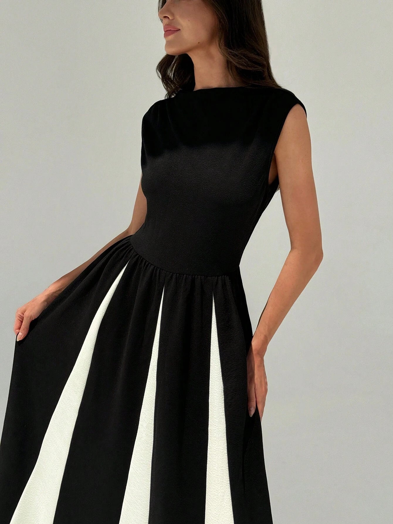  | SHEIN Aloruh Elegant Crew Neck Sleeveless Fitted Contrast Color A-Line Cocktail Party Mini Dress | Dress | Shein | OneHub