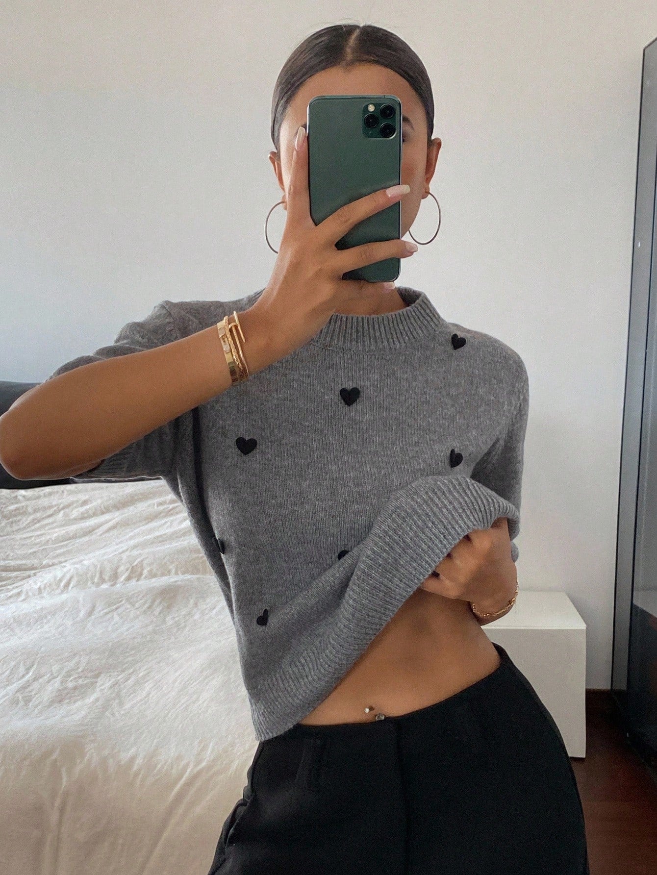 SHEIN DAZY Heart Decor Loose Fit Short Sleeve Round Neck Casual Knit Top For Women, Spring/Autumn