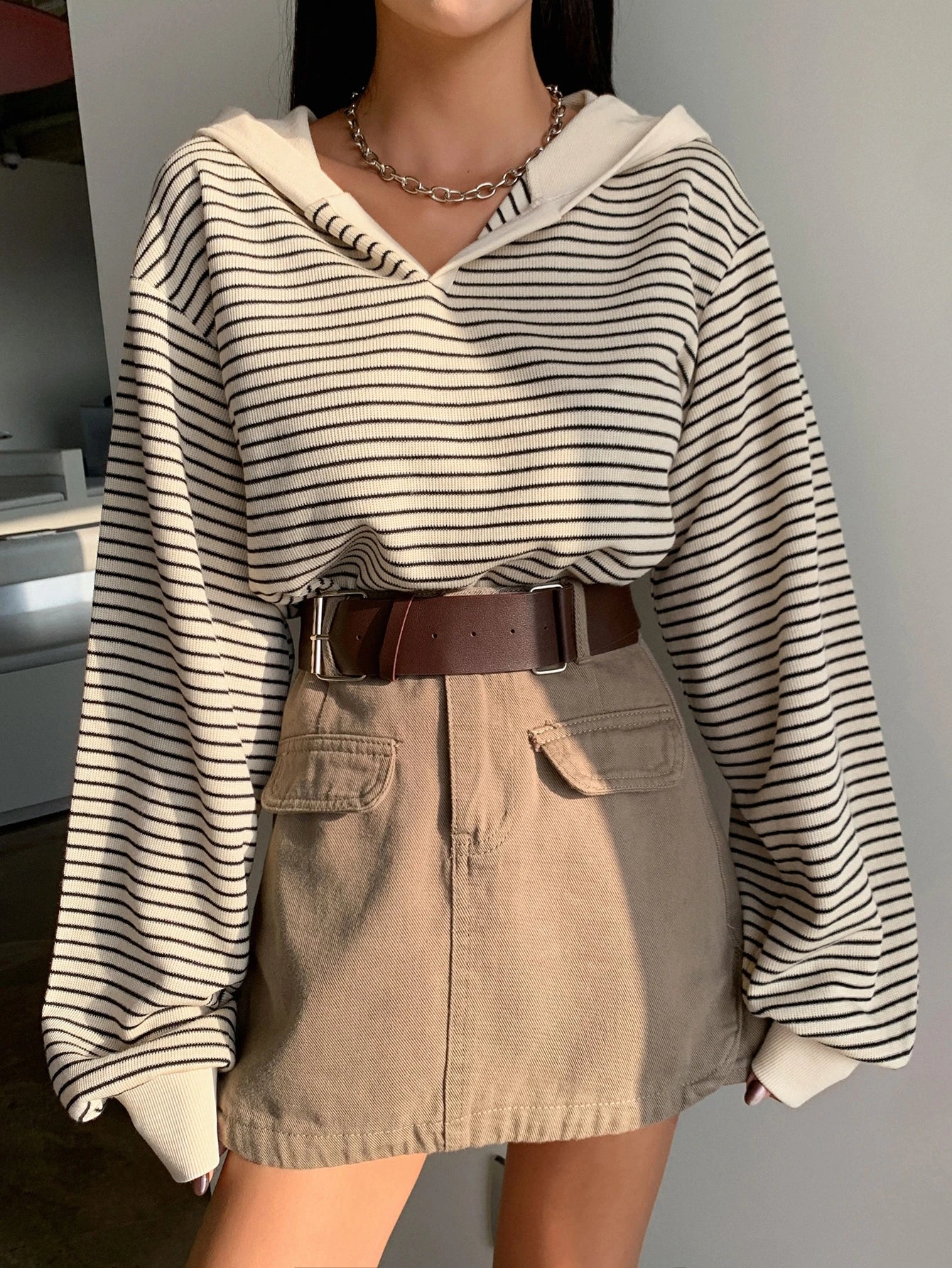 SHEIN DAZY Striped Drop Shoulder Sweatshirt,Long Sleeve Tops,Fall Clothes,Back To School Clothes Hoodie