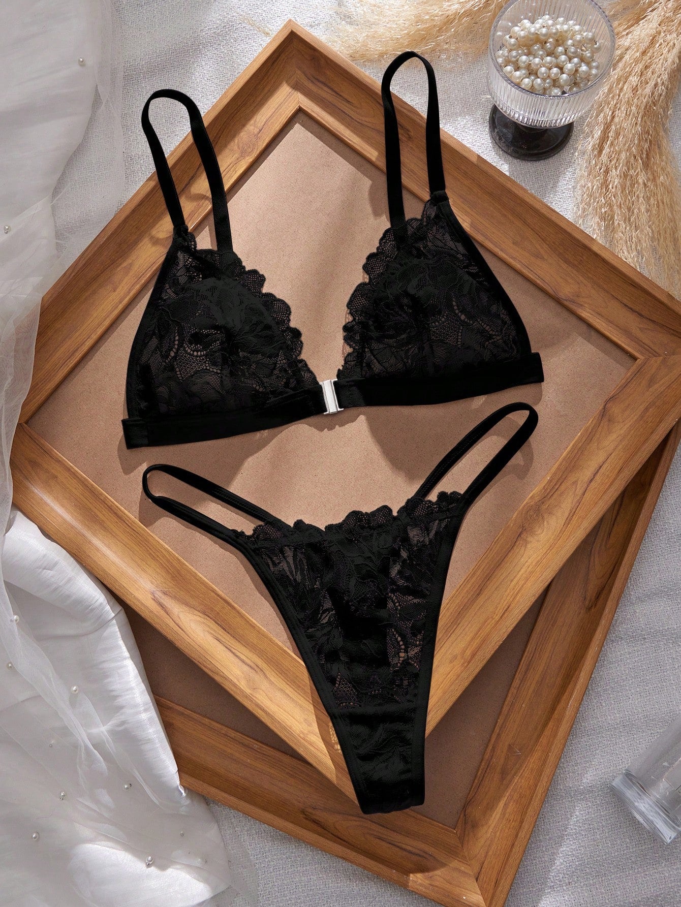 SHEIN Divavoom 2pcs Sexy Lace Patchwork Front Closure Lingerie Set For Women