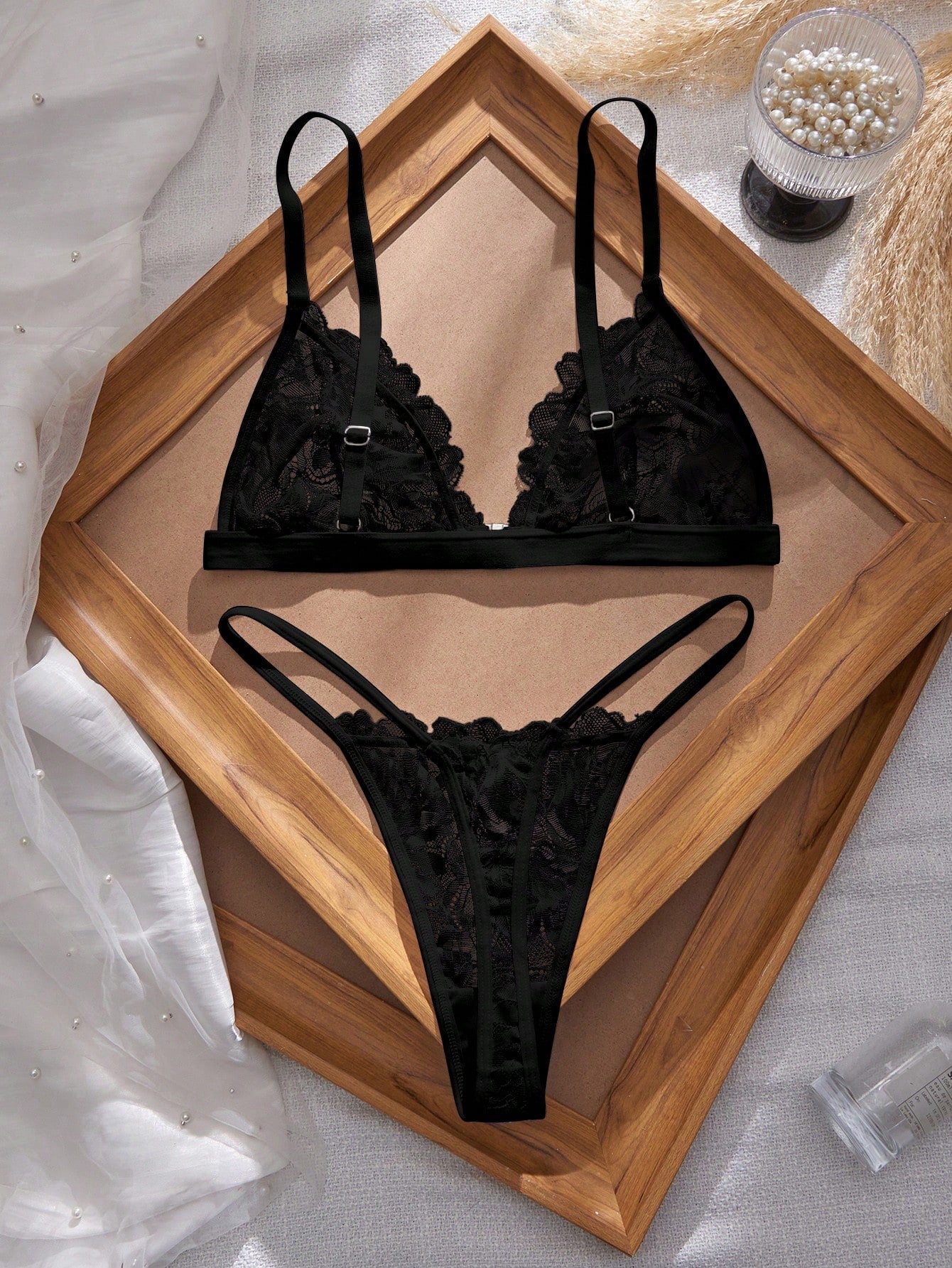 SHEIN Divavoom 2pcs Sexy Lace Patchwork Front Closure Lingerie Set For Women
