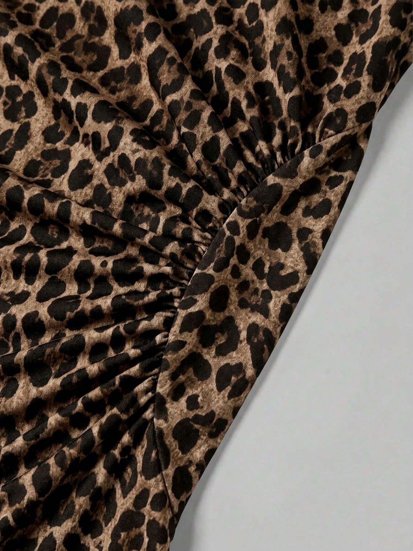SHEIN Firerie New Minimalist Elegant Romantic Date Brunch Daily Commute Leopard Print Small Stand Collar Sleeveless Waist-Cinched Pleated A-Line Maxi Dress Summer