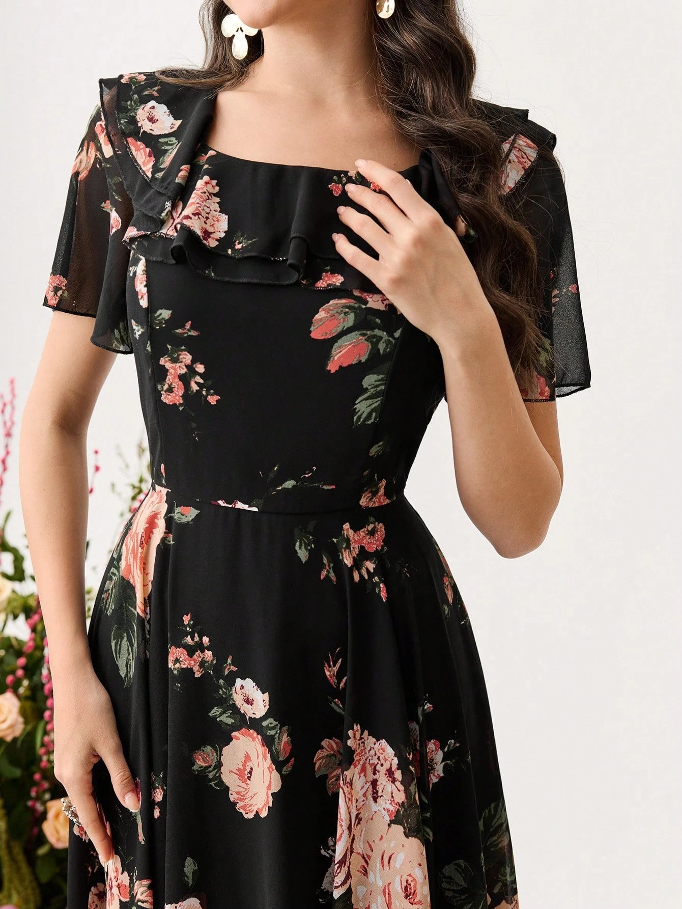 SHEIN Modelyn Ruffle Hem Floral Print Fitted Chiffon Dress