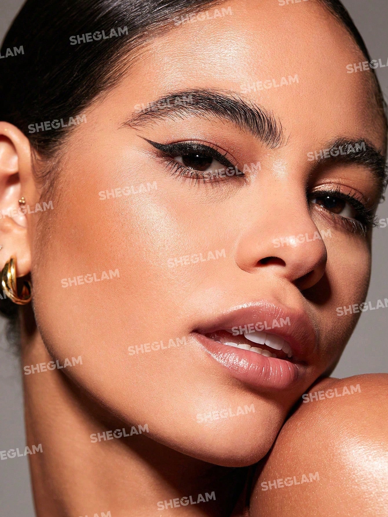  | SHEIN SHEGLAM Wing It Waterproof Liner Duo | Brush | SheGlam | OneHub