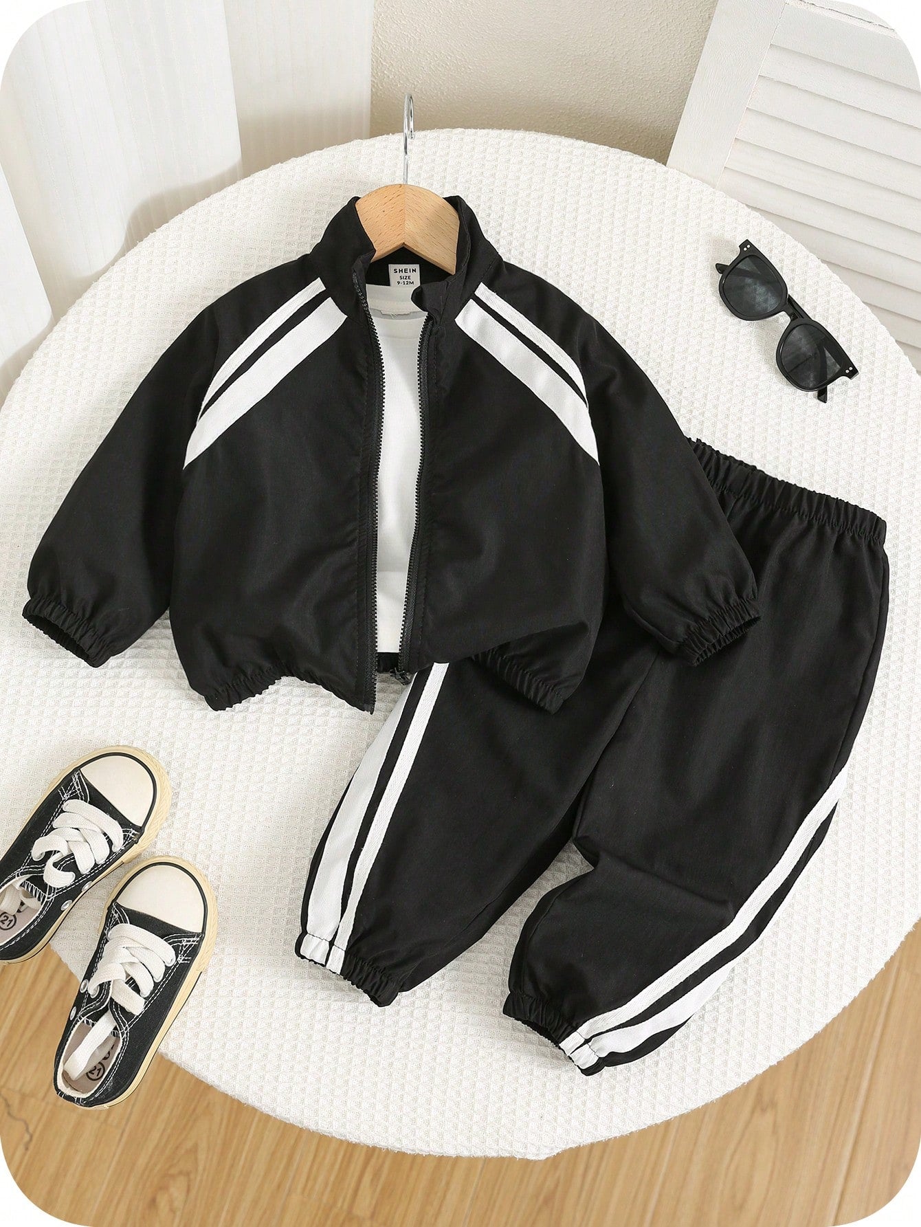SHEIN 2pcs/Set Baby Boy/Girl Black Collar Jacket&Jogger Pants,Black And White Checkered,Autumn,Casual,Vacation,Thick Utility Style Suit For Fall/Winter