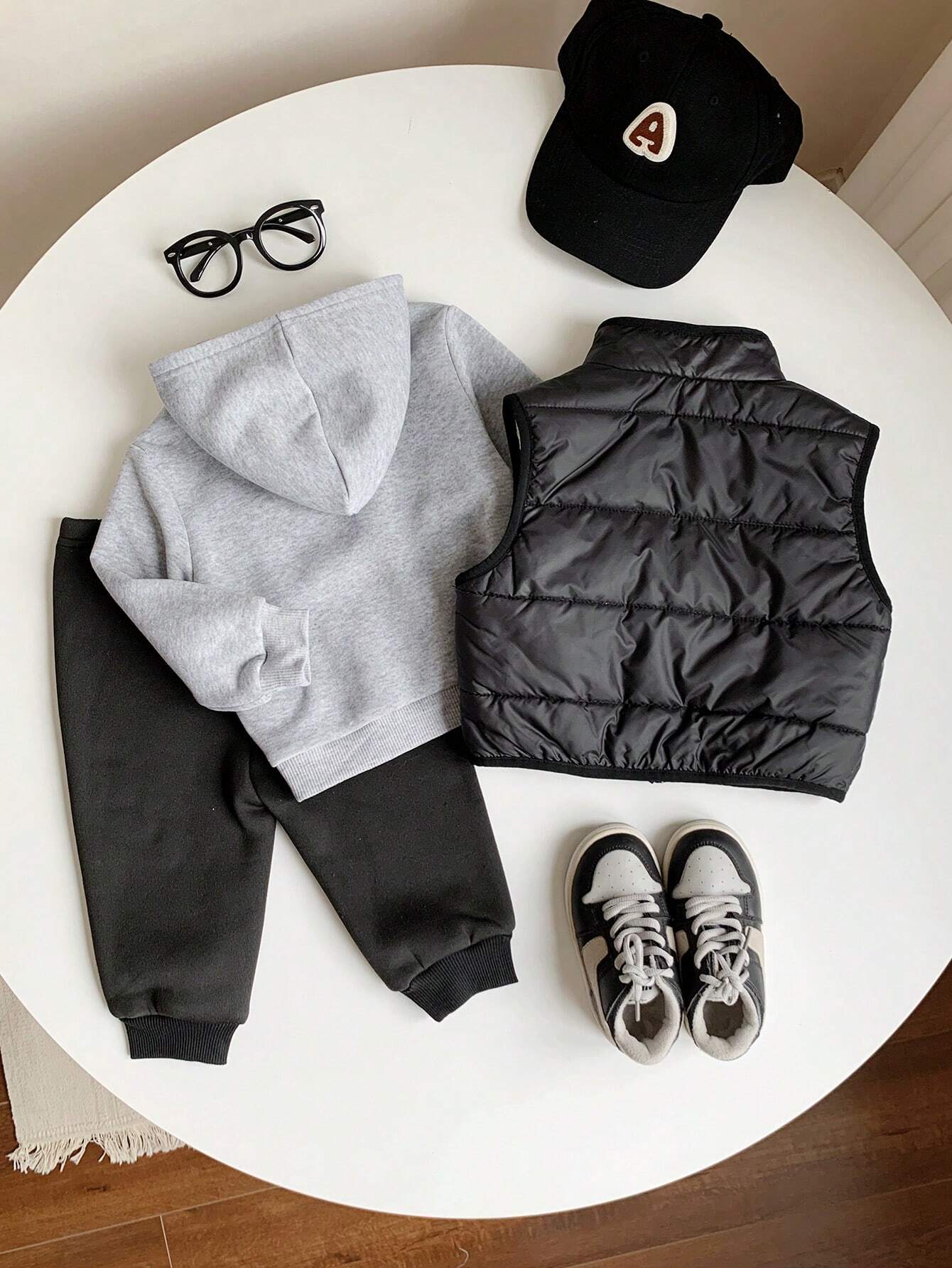  | SHEIN 3pcs/Set Baby Boys Casual Winter Thickened Velvet Lined Black Vest With Hood | Romper | Shein | OneHub