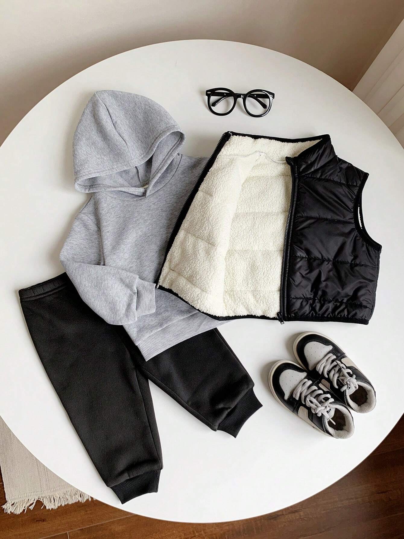  | SHEIN 3pcs/Set Baby Boys Casual Winter Thickened Velvet Lined Black Vest With Hood | Romper | Shein | OneHub