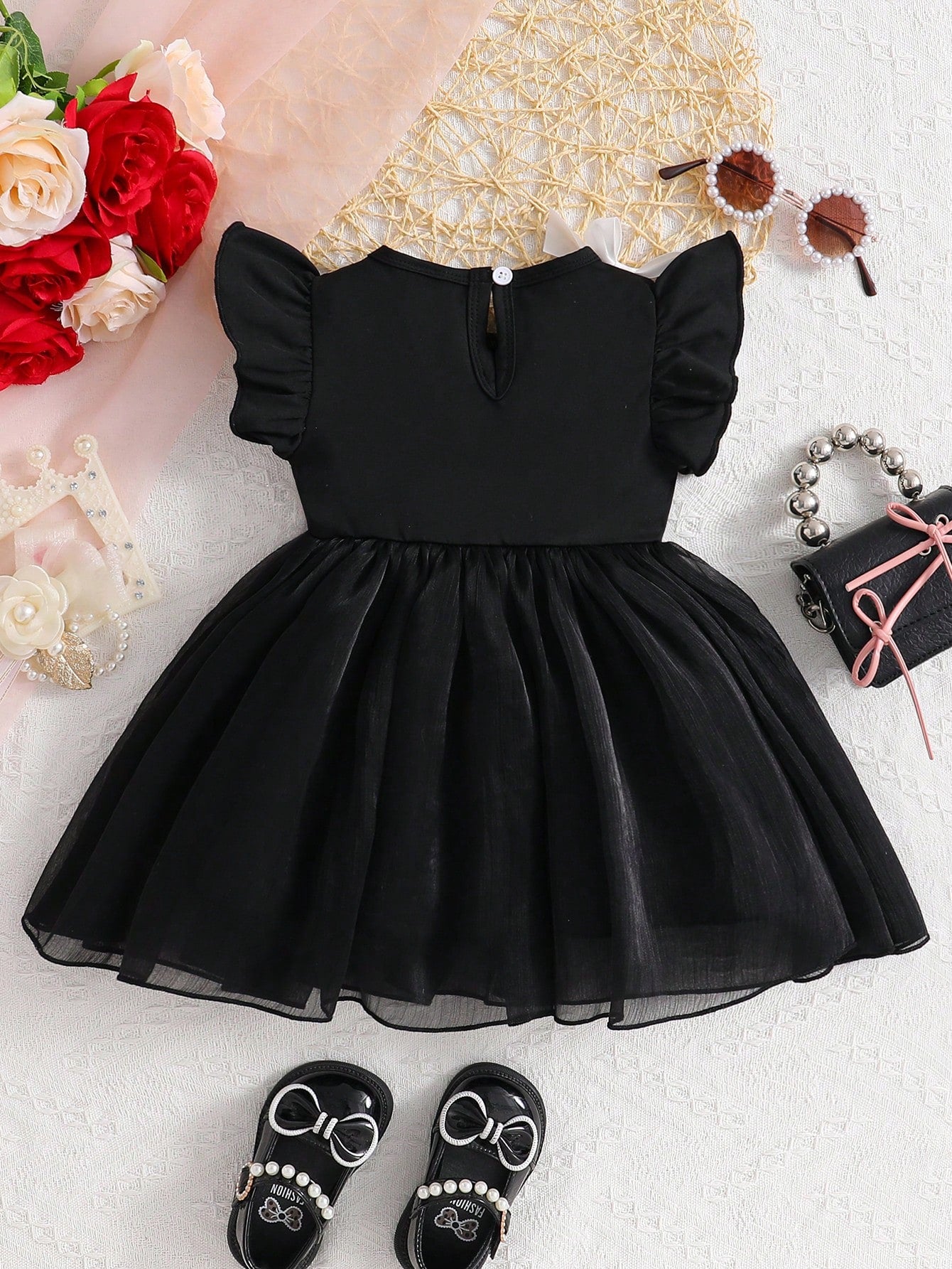 SHEIN Baby Girl Elegant Sweet Casual Black & White Dress For Spring/Summer, Combining Classic Black & White With Adorable Details Like 3D Bow & Ruffle Sleeves
