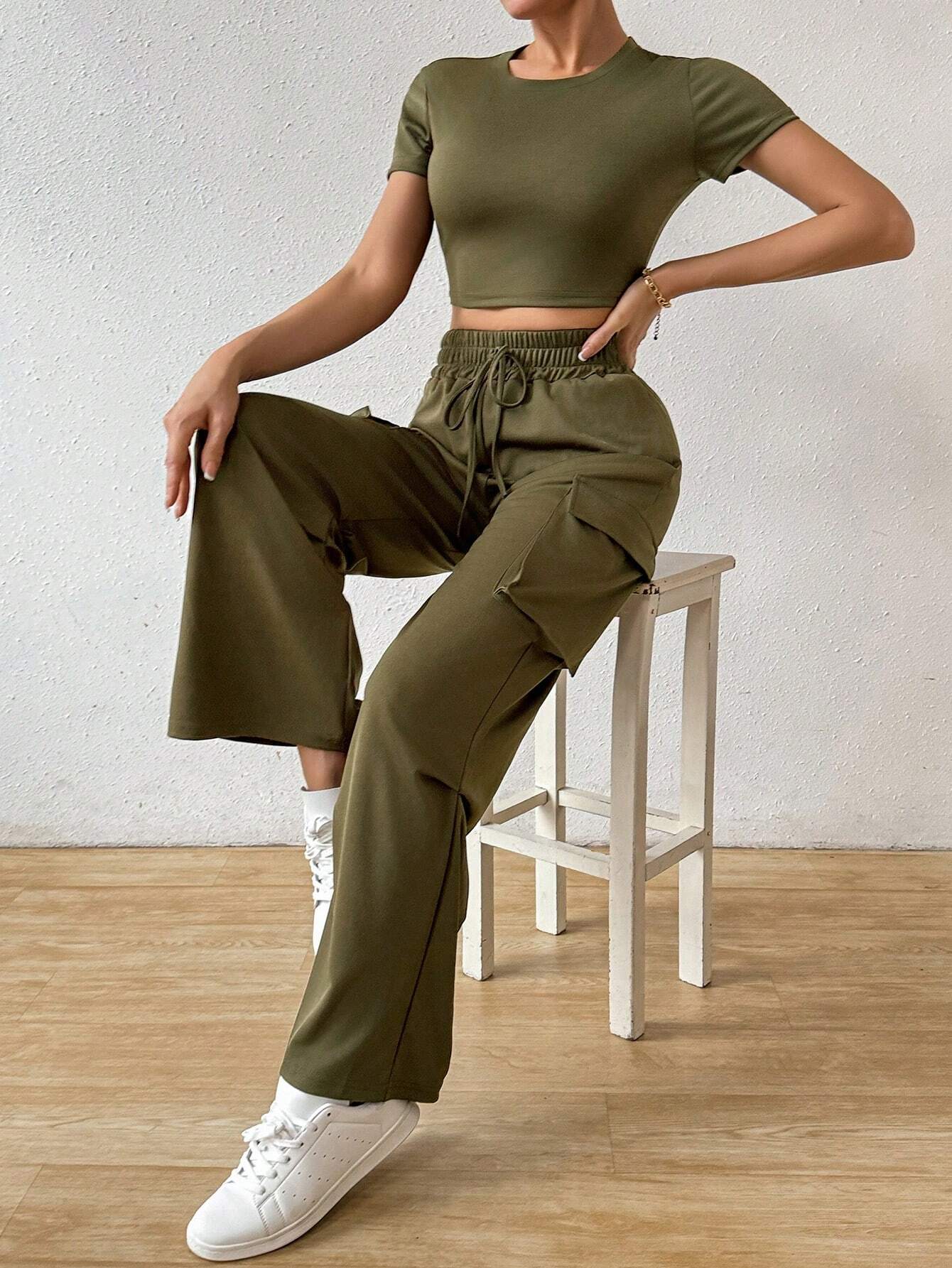  | SHEIN Essnce Solid Crop Tee & Flap Pocket Side Drawstring Waist Cargo Pants | Top and Pant Set | Shein | OneHub