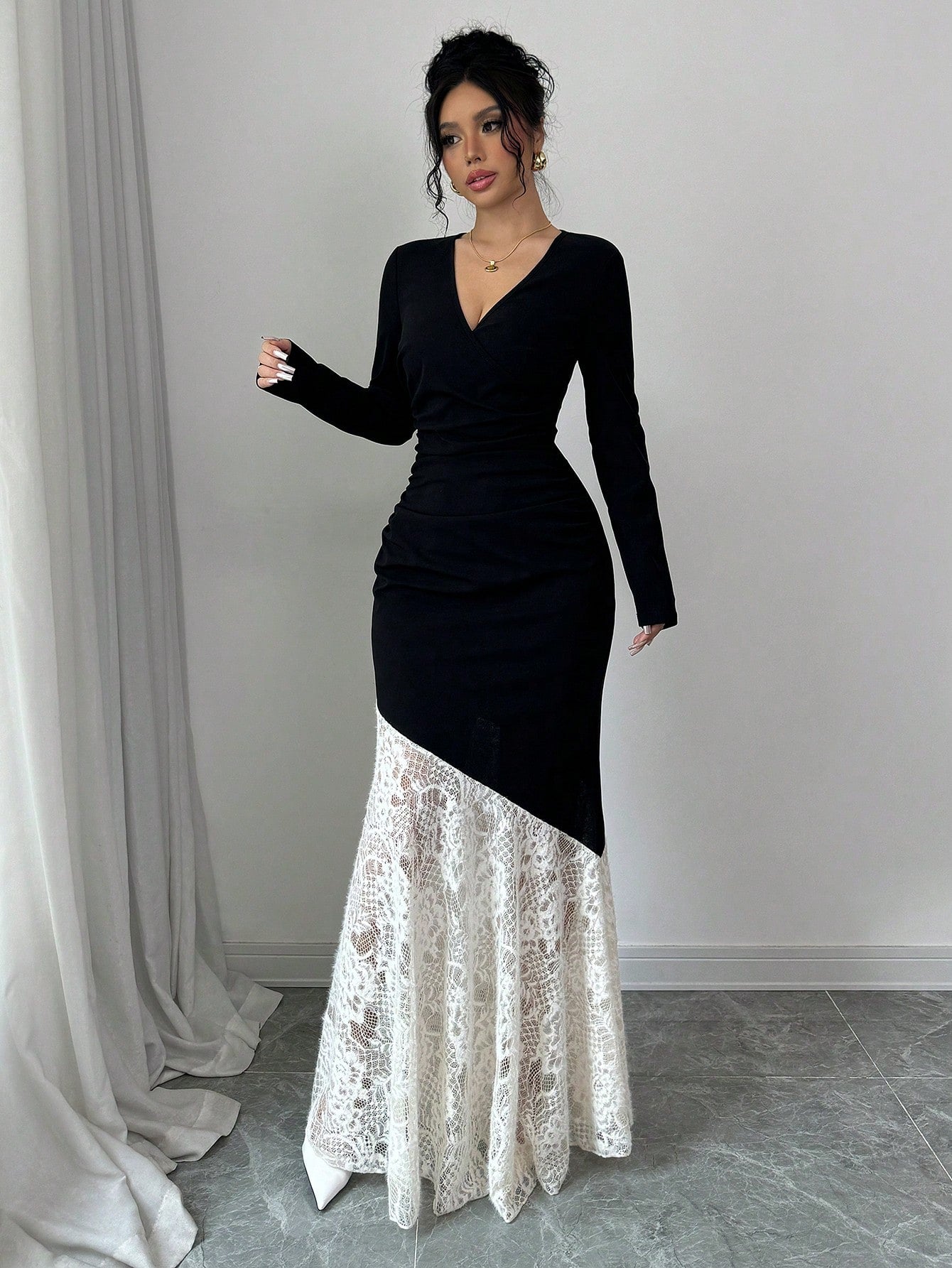  | SHEIN Modely 1pc Women Elegant Knitted Black Contrast Lace Cinched Waist Ruched Bodycon Dress Maxi Women Outfit Long Evening Dresses | Dress | Shein | OneHub