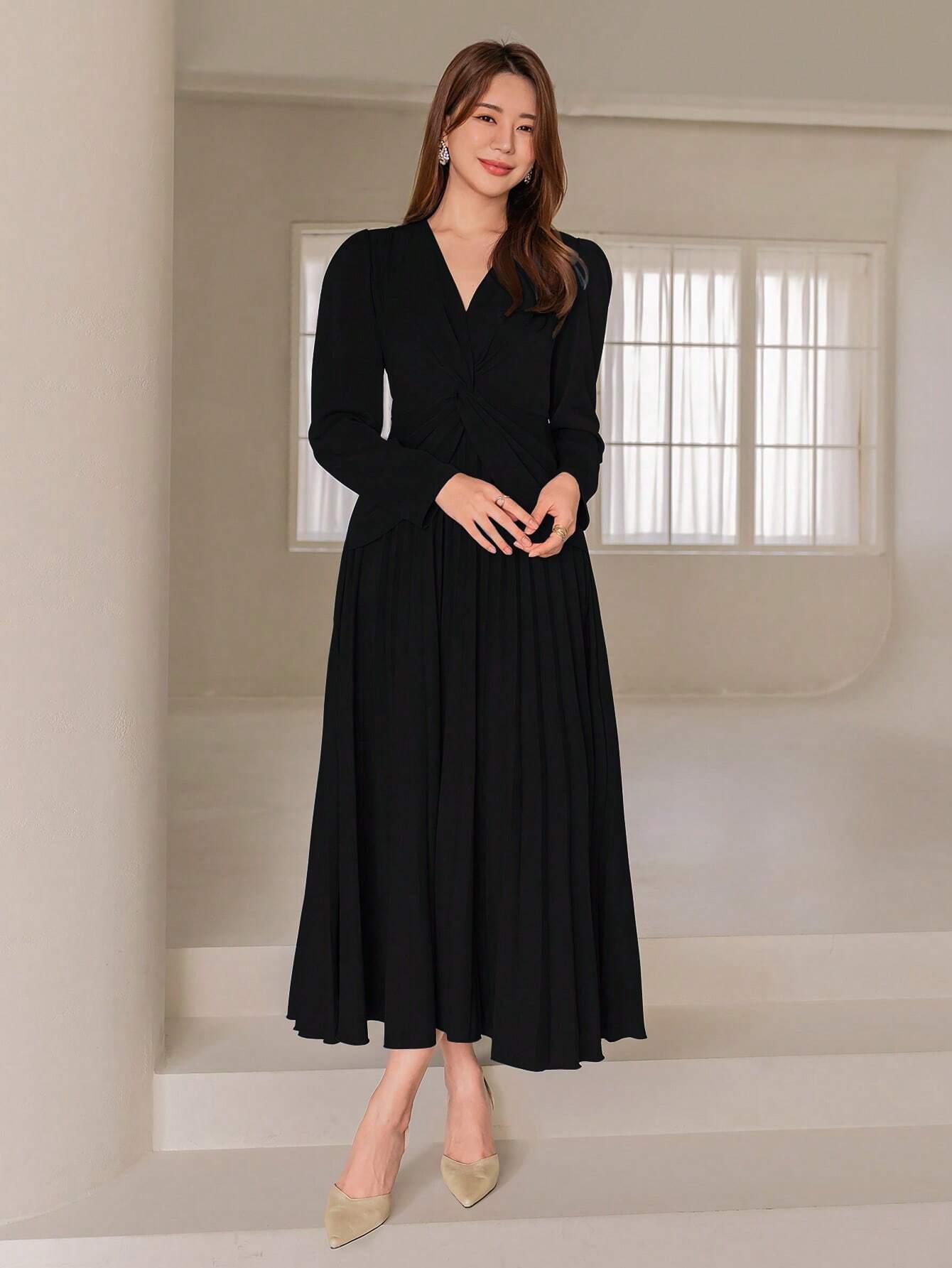  | SHEIN Modely V-Neckline Twisted Detailing Ruffle Hem Long Sleeve Dress | Dress | Shein | OneHub