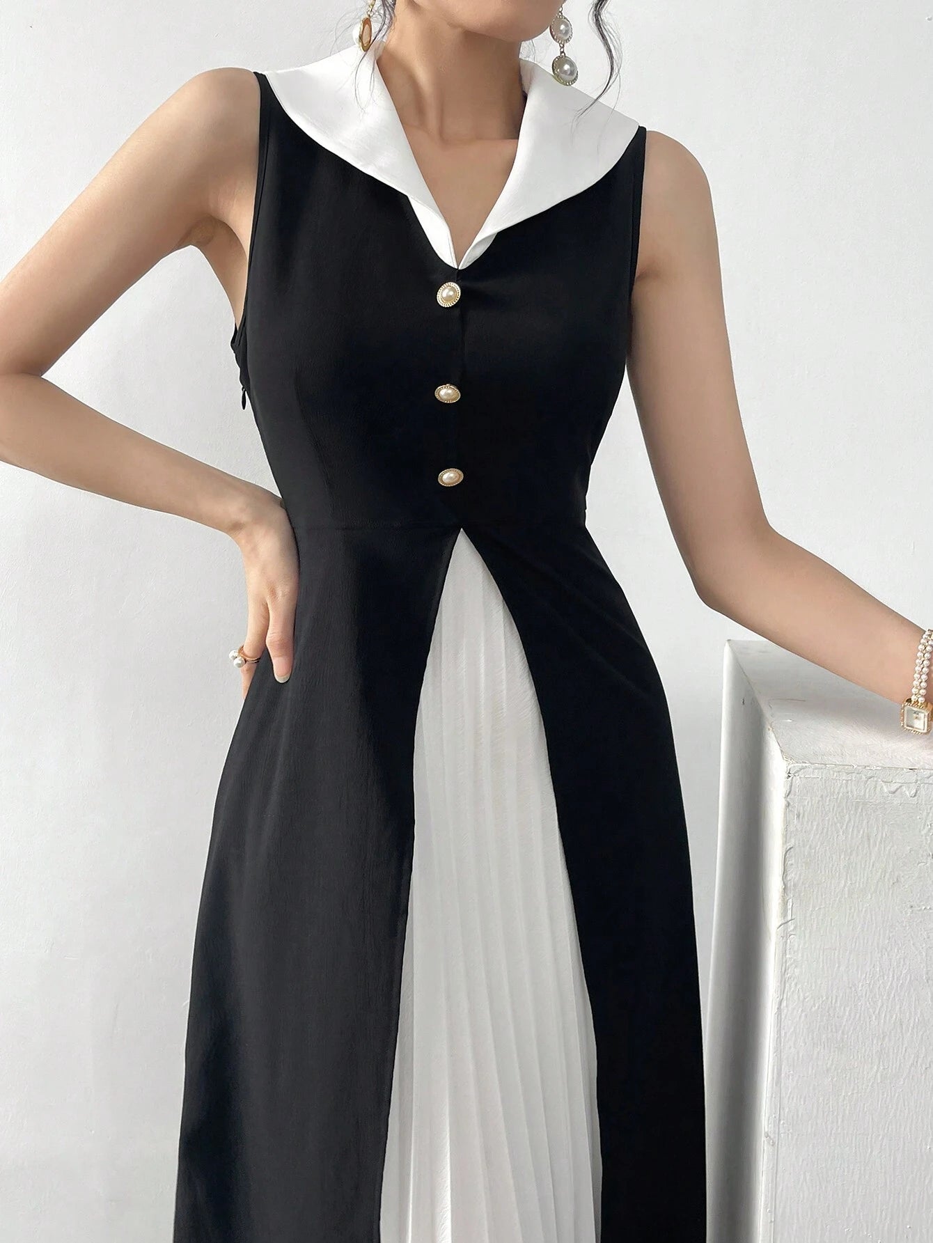  | SHEIN Modely Women's Elegant Contrast Color Pleated Sleeveless Dress For Summer | Dress | Shein | OneHub