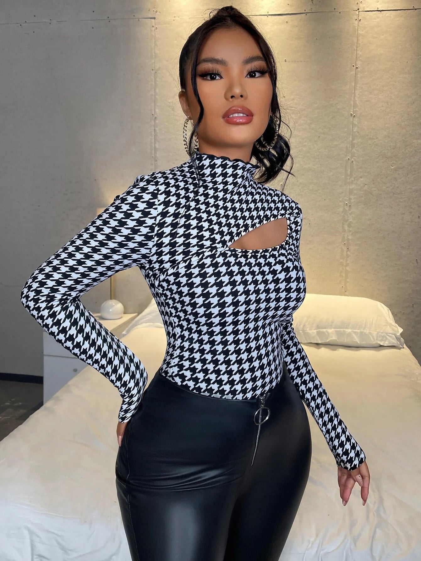  | SHEIN SXY Mock Neck Houndstooth Print Cut Out Slim Tee | Top | Shein | OneHub