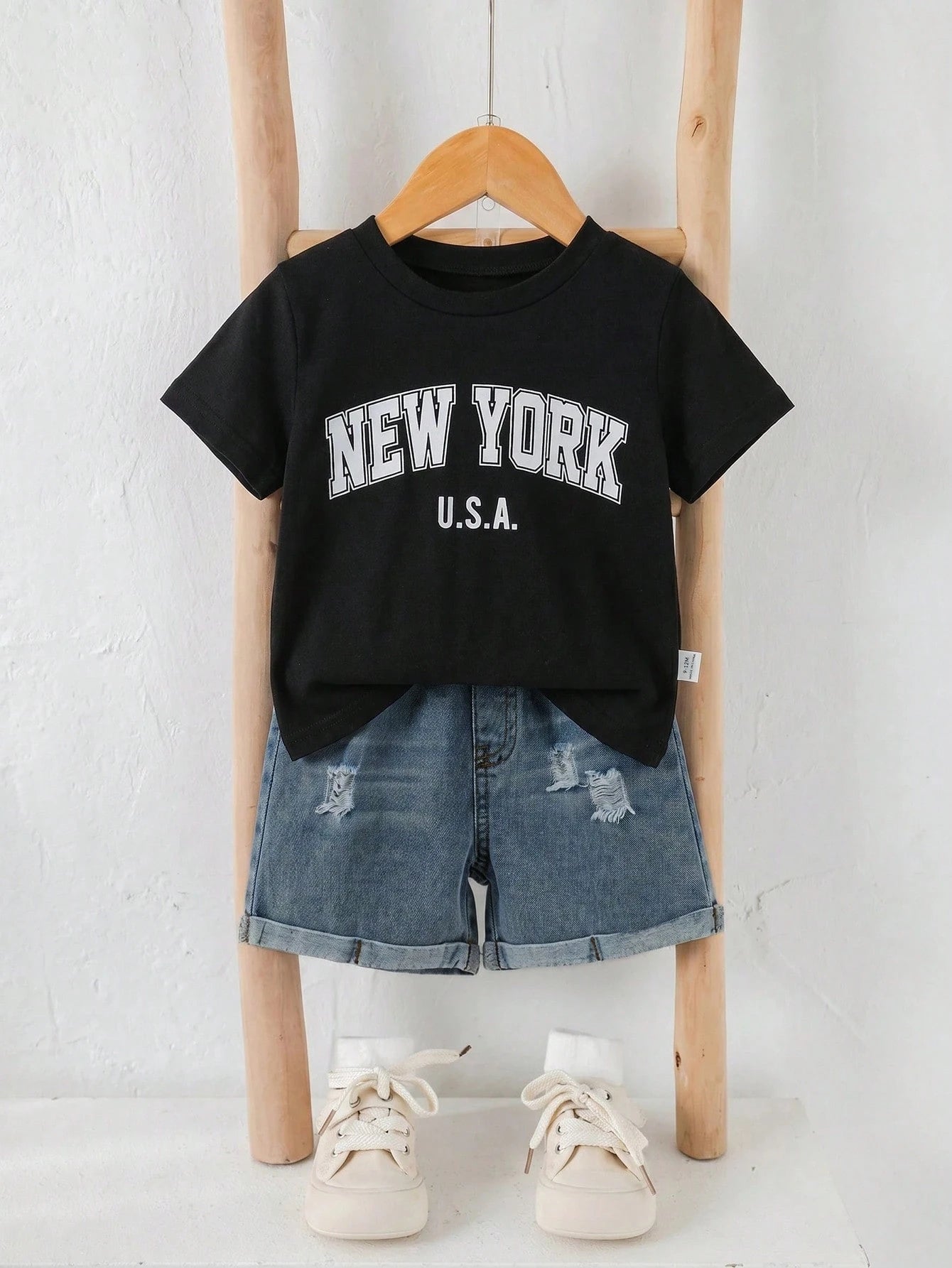 SHEIN Unisex Baby 2pcs/Set Casual Cute Slogan Graphic Short Sleeve T-Shirt And Distressed Denim Shorts Set, Baby Outfit, Streetwear
