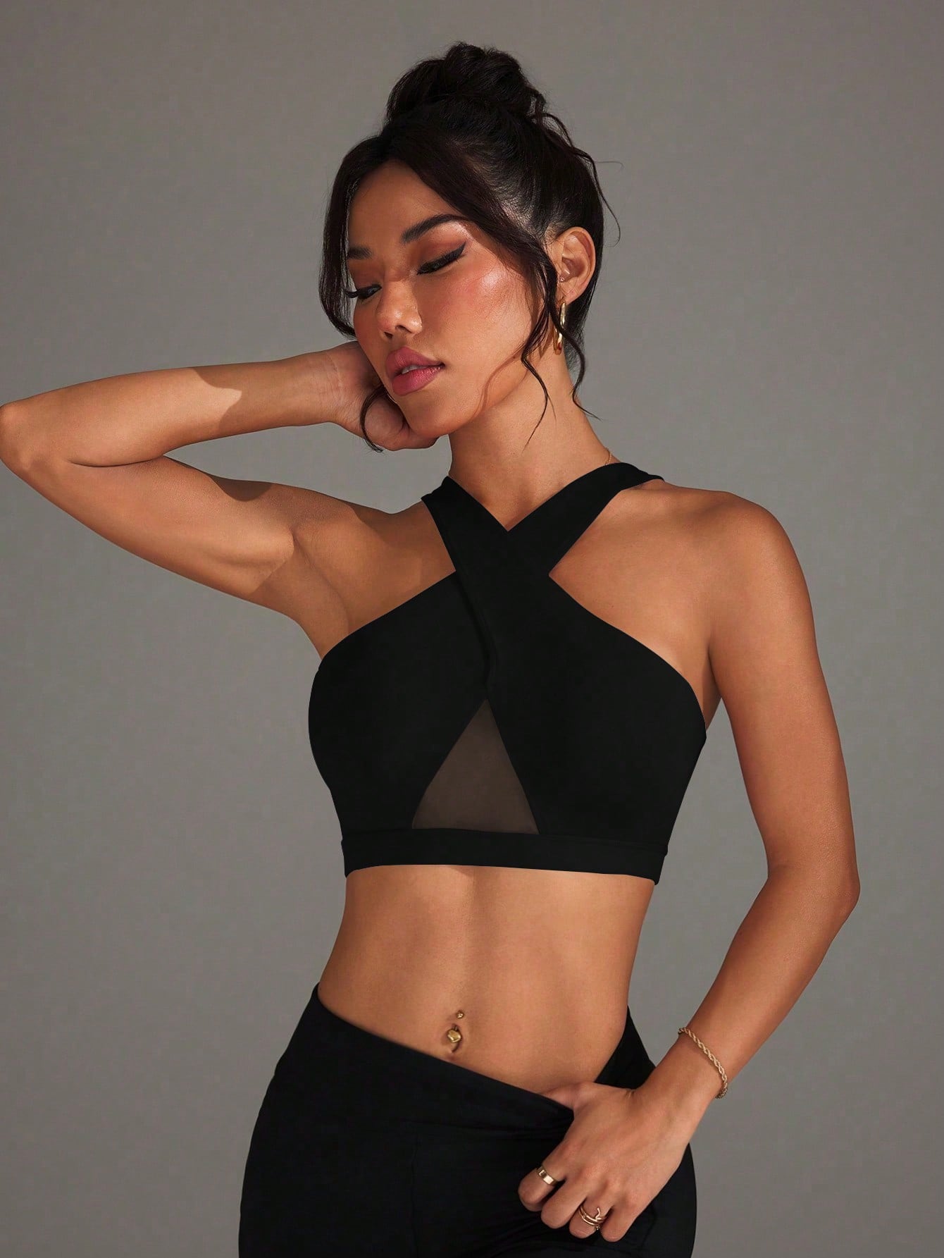 SHEIN Slayform Solid Color Mesh Patchwork Criss-Cross Wrap Sports Bra