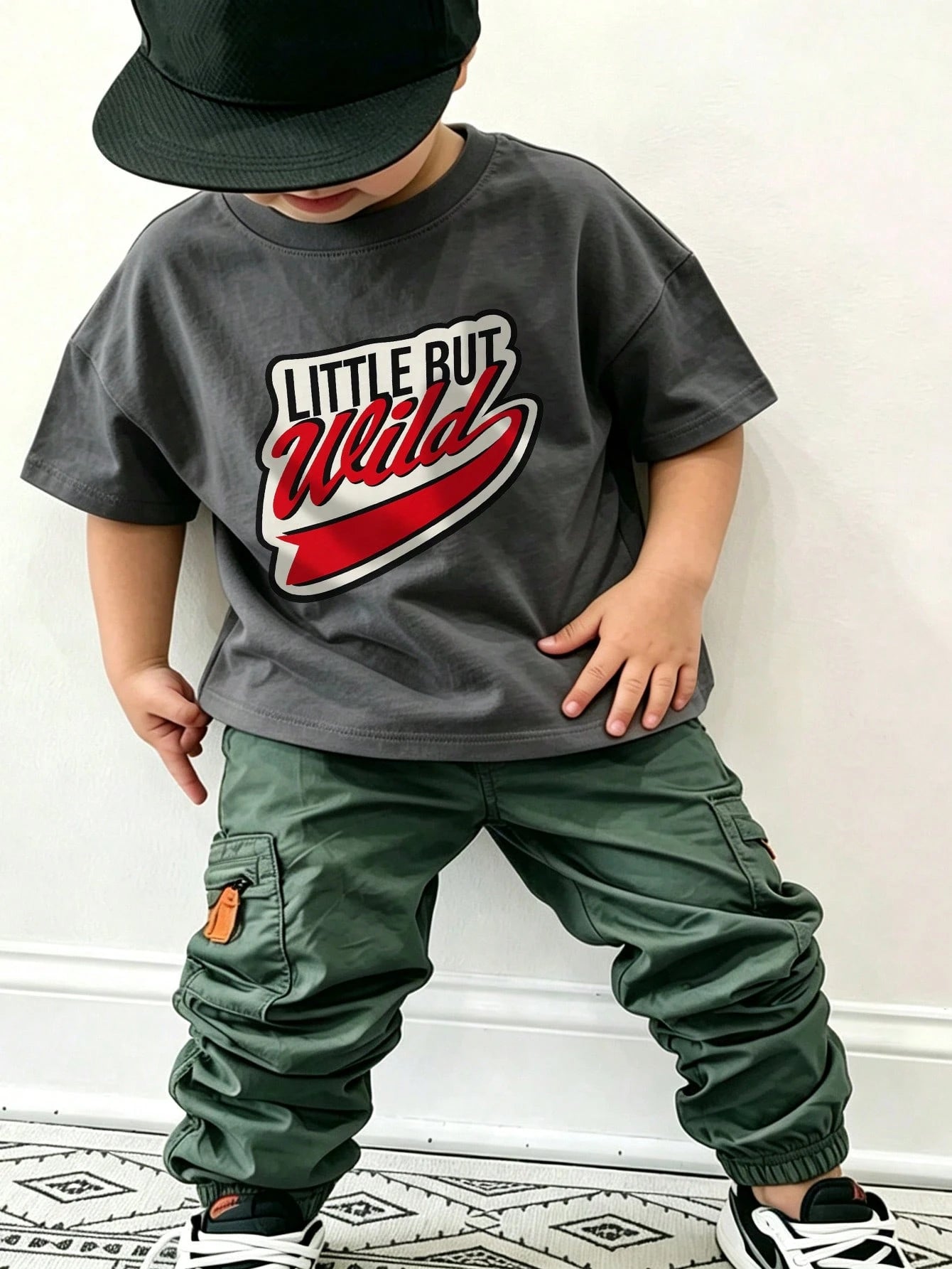 SHEIN Toddler Boys' Cool Street Style Short Sleeve T-Shirt, Versatile Dark Gray Basic Tee